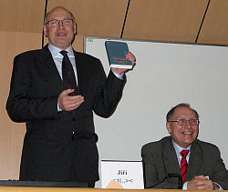 Zleva: nakladatel Jiří Ryba a autor Hynek Jeřábek
