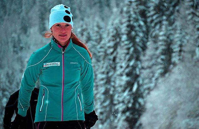 Adéla Boudíková začala svůj talent pro dálkové běžecké lyžování rozvíjet až v dospělosti. To jí nebrání v dosahování výborných sportovních výsledků.