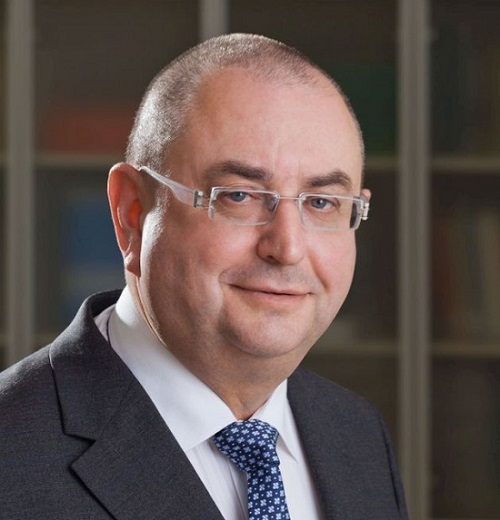 Prof. MUDr.Jindřich Fínek, Ph.D. je kandidátem na děkana Lékařské fakulty v Plzni UK
