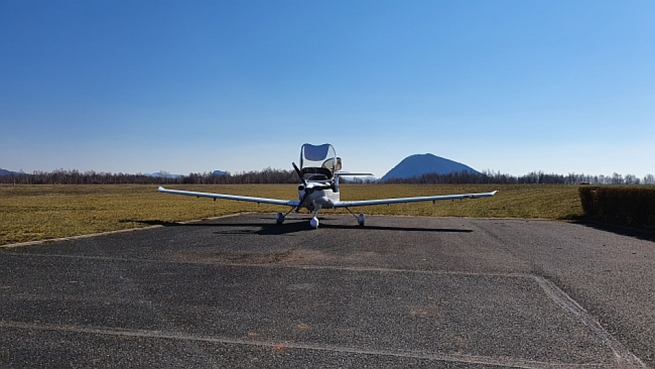 One of the planes used to deliver medical supplies by volunteer pilots from pilotilidem.